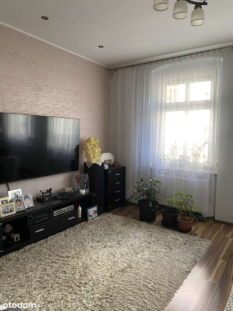 Piękne , przestronne mieszkanie-1