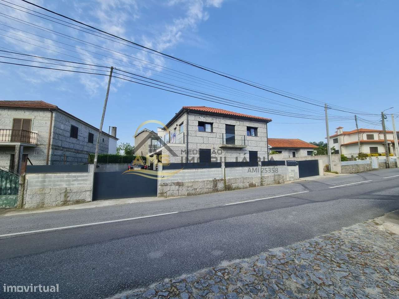 MORADIA BI-FAMILIAR PARA VENDA - Grande imagem: 5/43