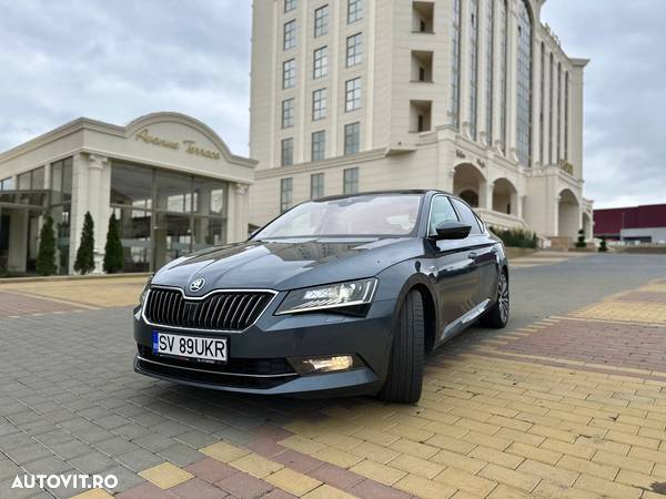 Skoda Superb 2.0 TDI DSG 4X4 Laurin & Klement - 2