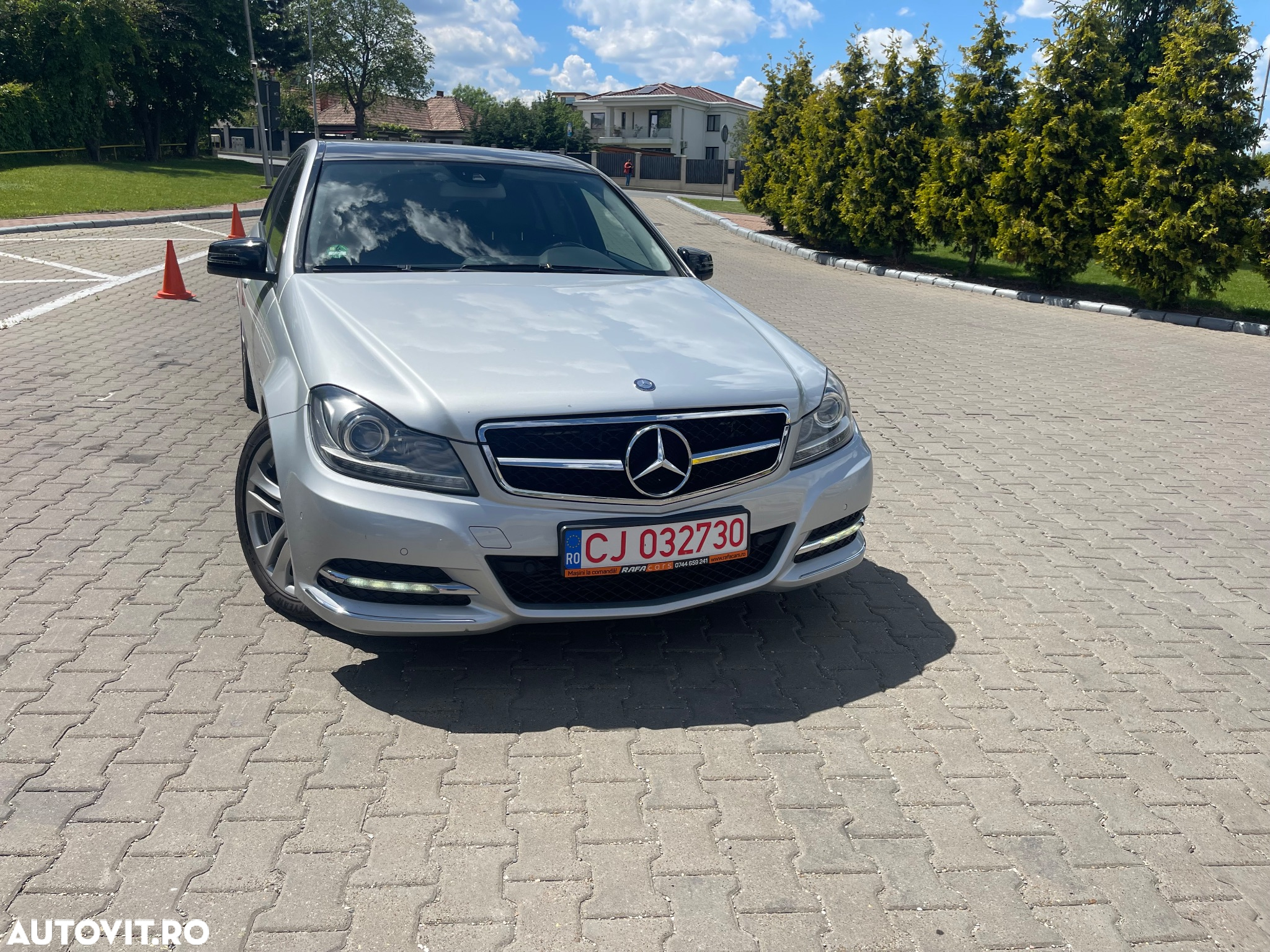 Mercedes-Benz C 180 BlueEFFICIENCY 7G-TRONIC Avantgarde - 4