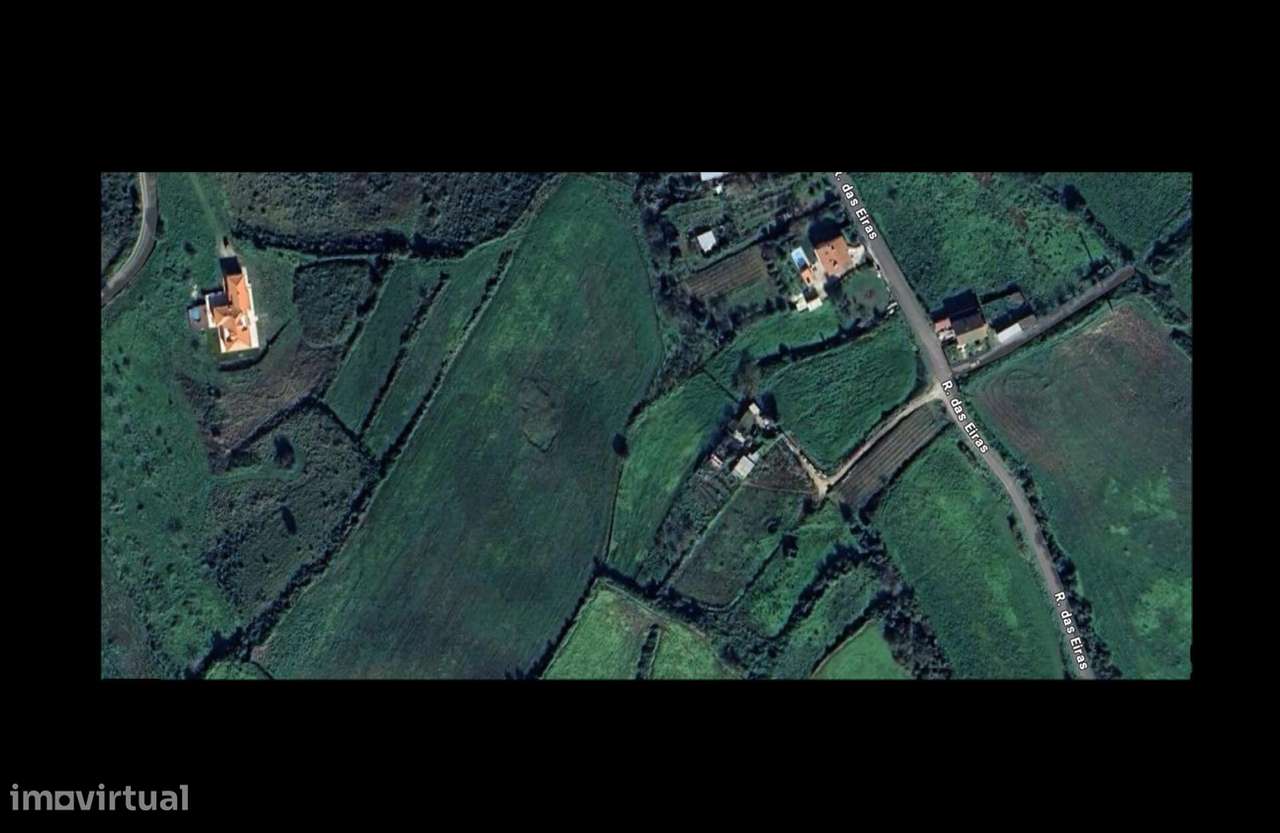 Terreno com viabilidade de construção - Grande imagem: 2/13