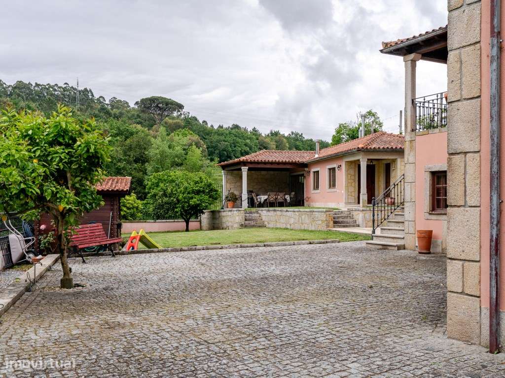 Moradia T3 Isolada com Anexo e 750 m² de Terreno Arca, Ponte de Lima-22