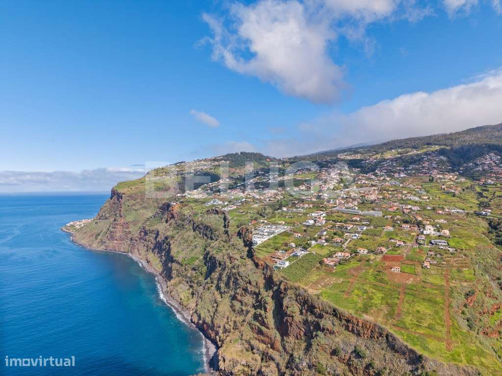 MORADIA T3+1 MINIMALISTA || ESTREITO DA CALHETA-47