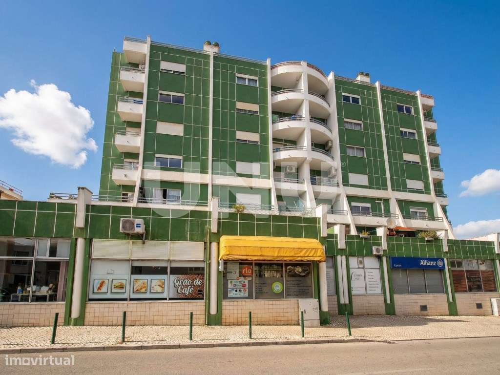 Apartamento T3 no Carregado, com parqueamento!-18