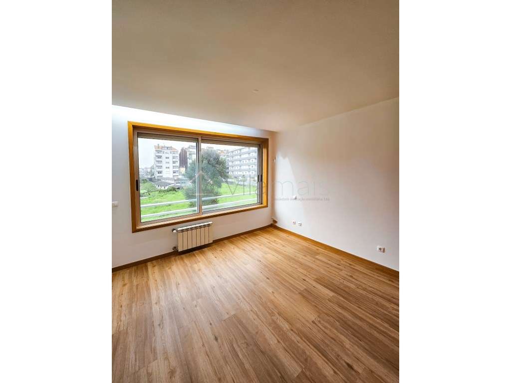 Apartamento T1 Como novo - Grande imagem: 1/15