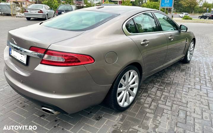 Jaguar XF - 4