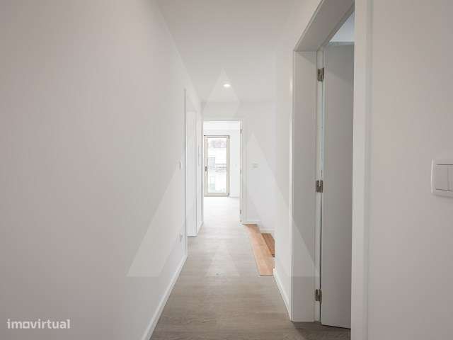 Moradia T4 + 1 de arquitetura moderna a 7 minutos do centro de Aveiro-41