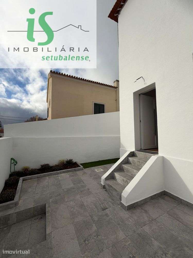 MORADIA PARA VENDA NO BAIRRO DA CONCEIÇÃO EM SETÚBAL-46