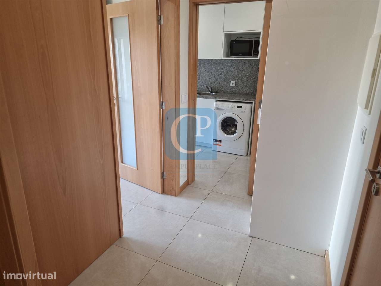 Apartamento T1 com varanda à praça das flores, Porto - Grande imagem: 5/14