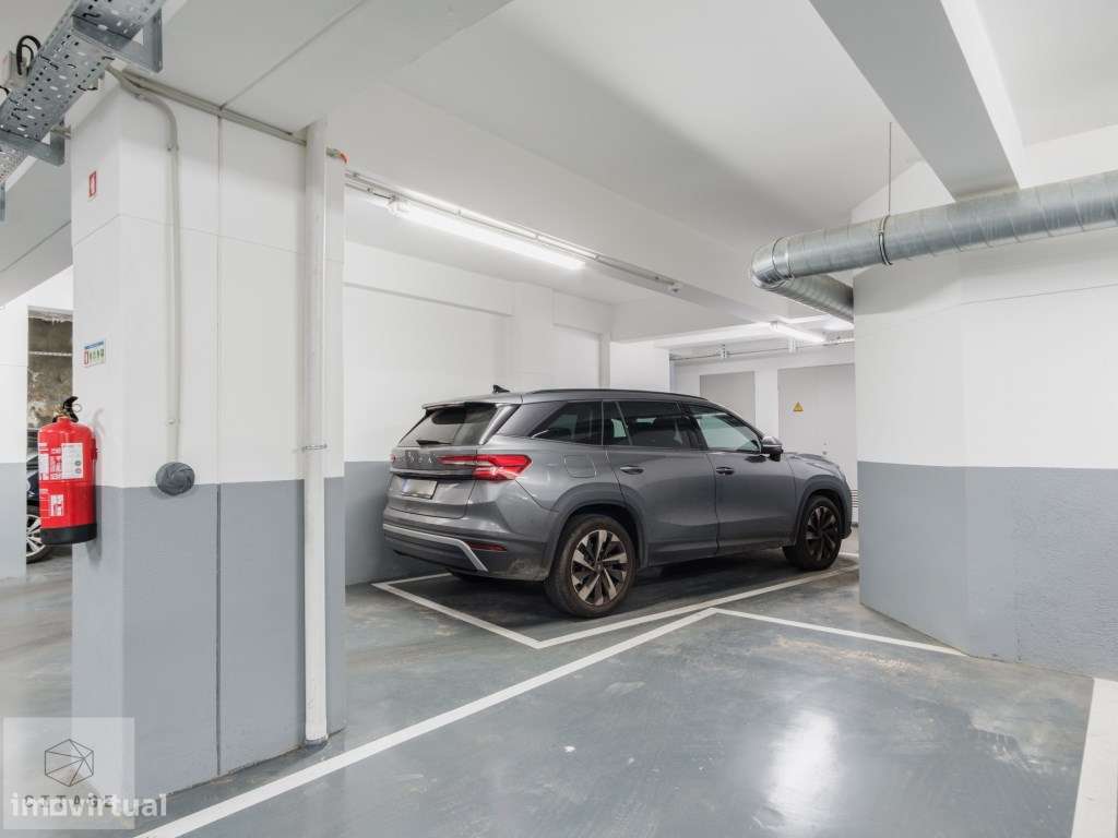 Apartamento T3 com garagem Amoreiras-36