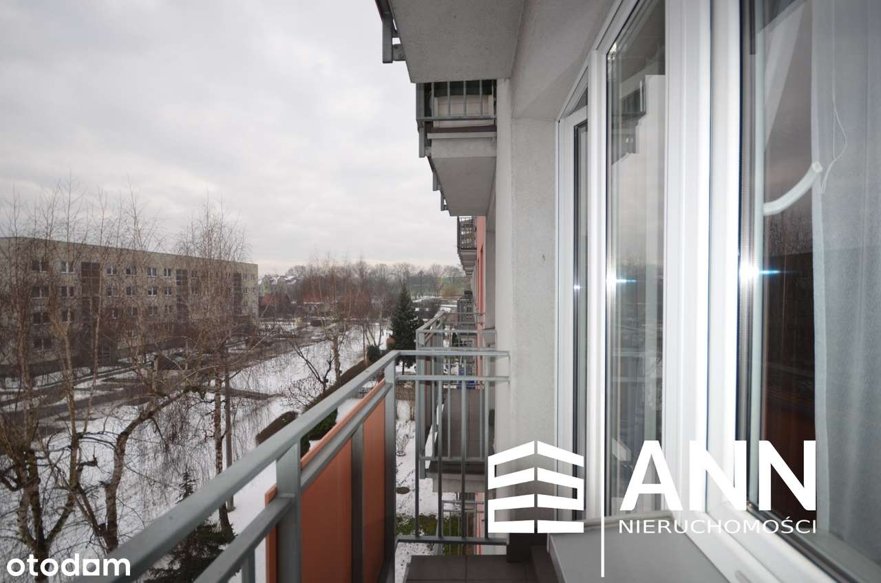 Trzypokojowe mieszkanie z balkonem w Bytom Szombierki-15
