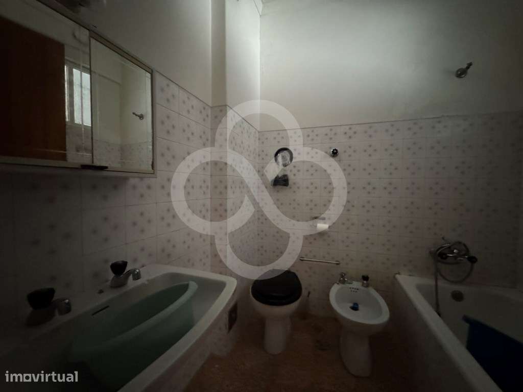 Apartamento T3 em Carnaxide com excelente localização próximo a com...-22