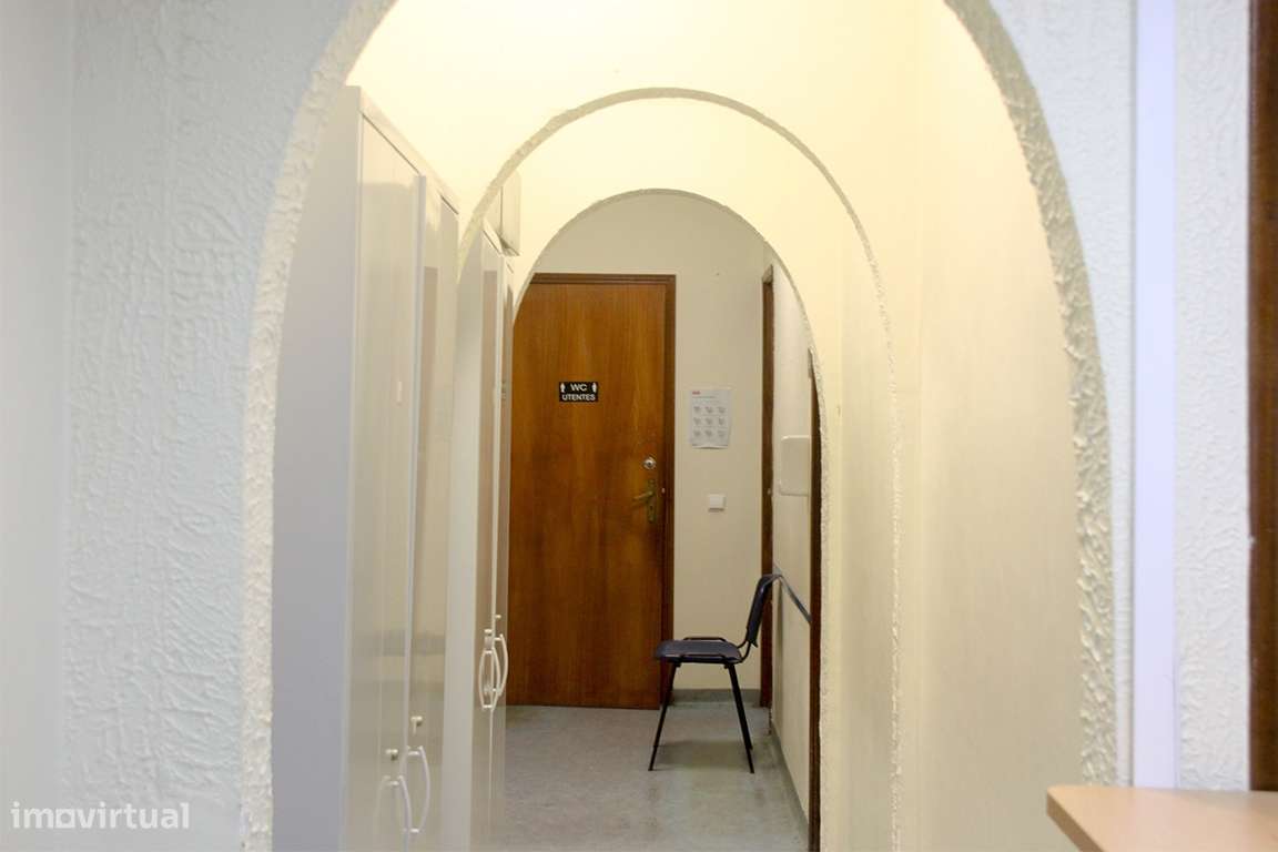 Consultório Médico >=T10 Venda em Almada, Cova da Piedade, Pragal e Ca-8