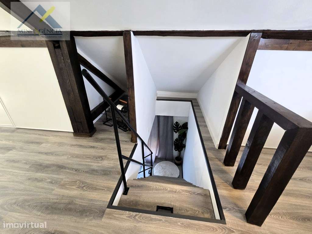 Apartamento T2 Duplex remodelado no Lavradio-20