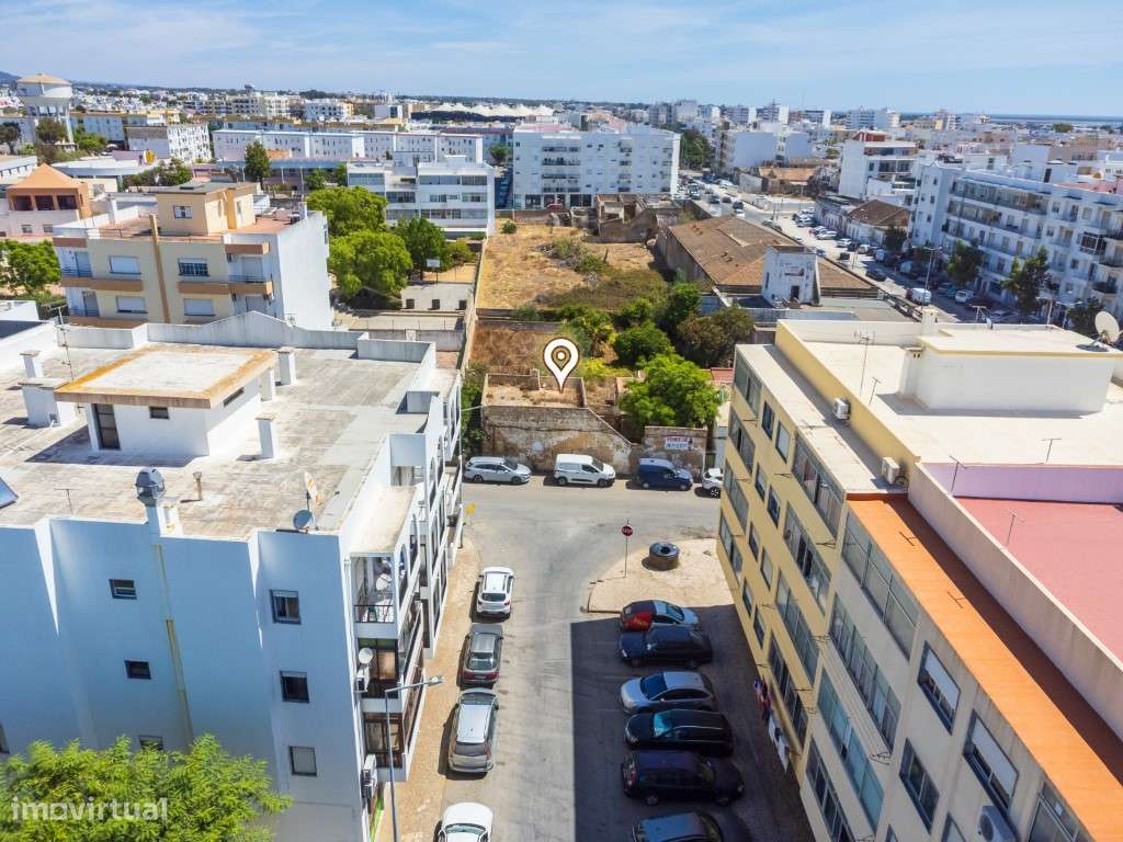 Terreno com Casa em ruínas no Centro de Olhão-34