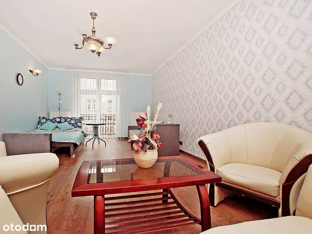 Gdynia Centrum/ 3 przestronne pokoje/ 2 balkony-3