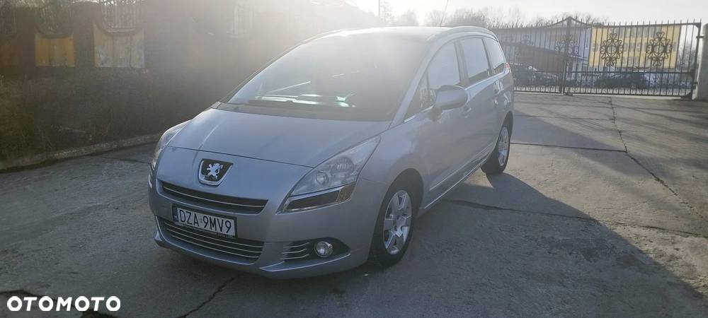 Peugeot 5008 1.6 BlueHDi Style 7os - 1