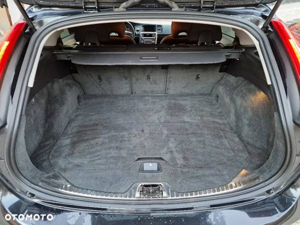 Volvo V60 D4 AWD Base - 20