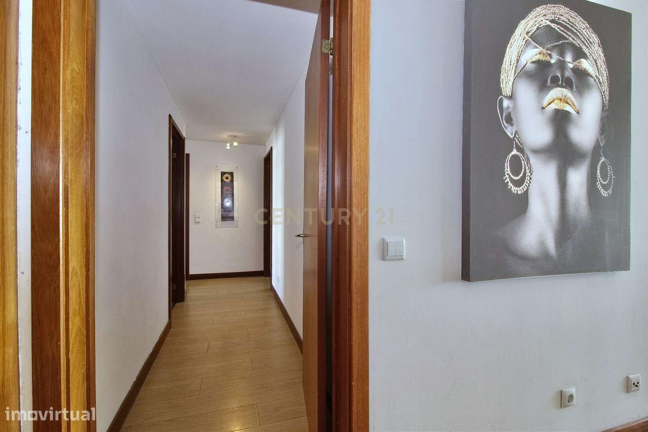 Magnífico Apartamento T3 com vista direta de mar!-25