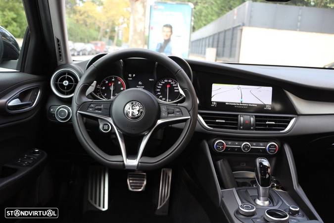 Alfa Romeo Giulia 2.2 D Veloce Ti Q4 AT8 - 23