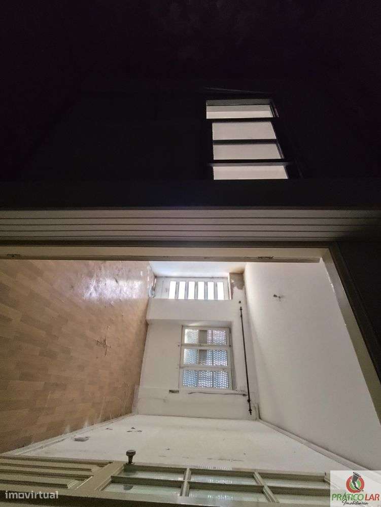Moradia para restauro no centro na Zona Histórica de Vera Cruz-21