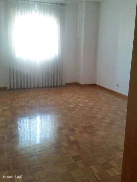 T3 em Baguim do Monte - Gondomar - Lugar de garagem - Grande imagem: 5/9