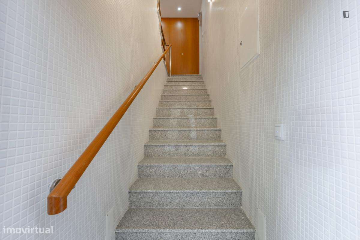 Estúdio - localizado em Matosinhos - Grande imagem: 4/6