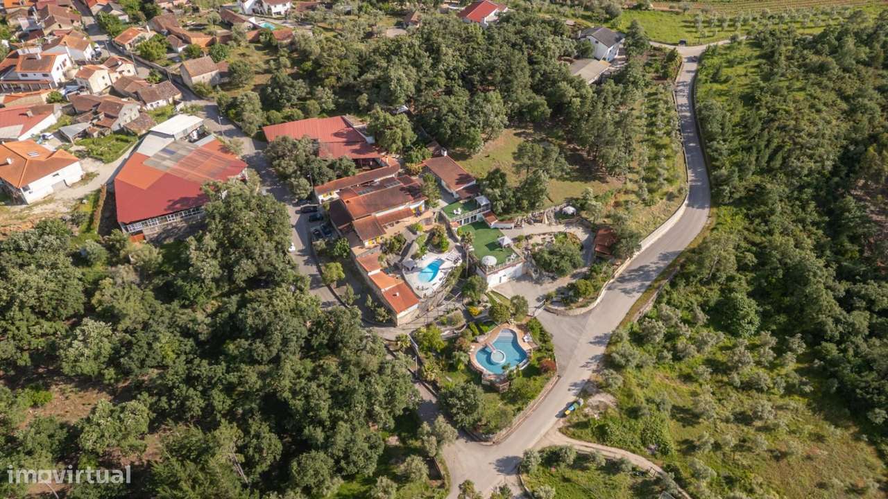 ALOJAMENTO LOCAL COM 5 CASAS INDEPENDENTES + MORADIA T6 | OPORTUNIDADE - Grande imagem: 3/28