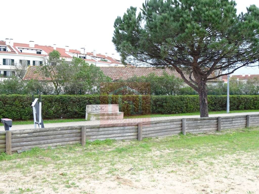 Edifício habitacional e Moinho para recuperar em Alcochete-21