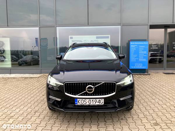 Volvo XC 60 B4 D AWD Geartronic Momentum Pro - 2