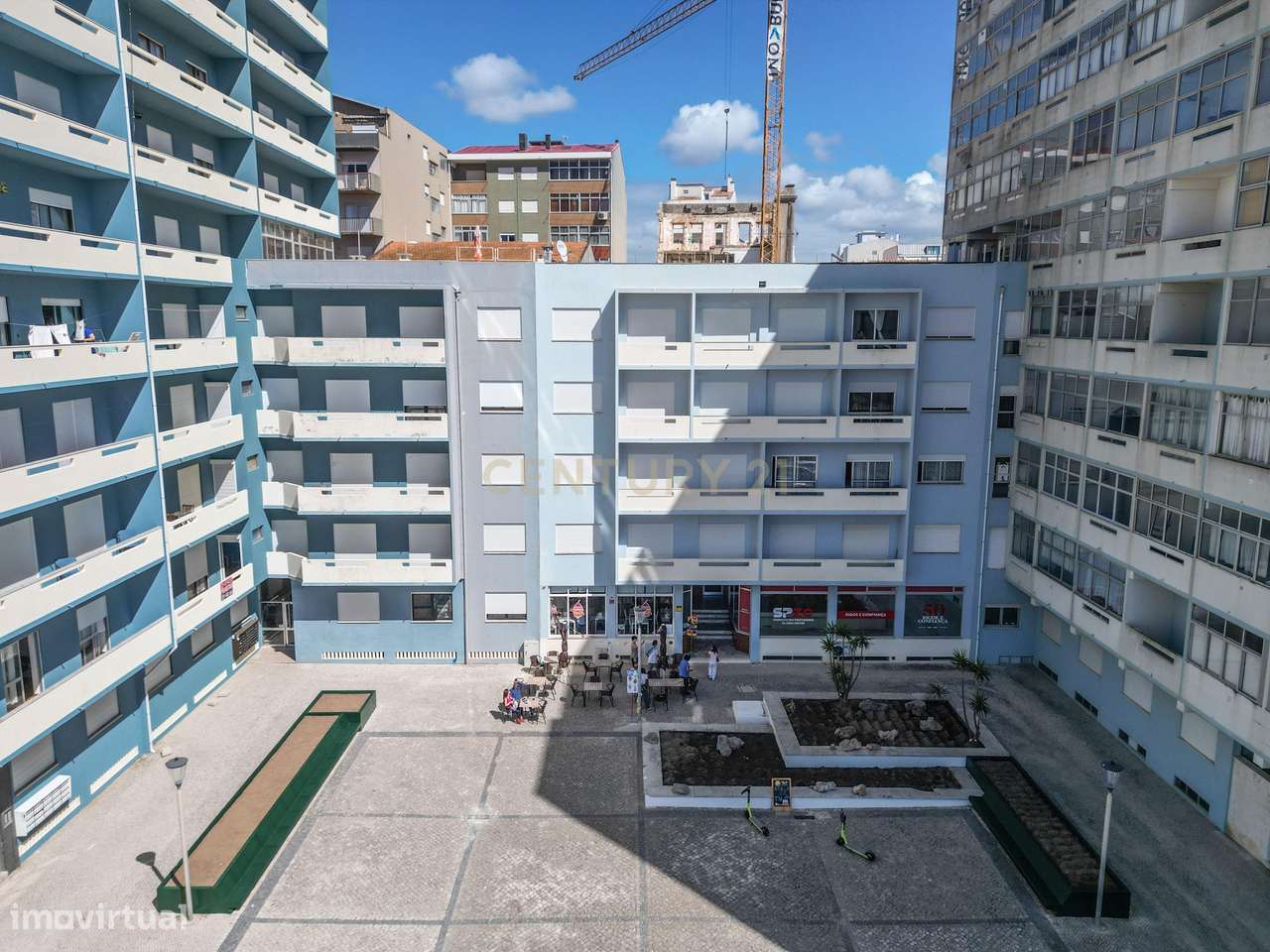 Imóvel com Negócio - Pastelaria - Primeira Linha de Mar - Grande imagem: 3/32