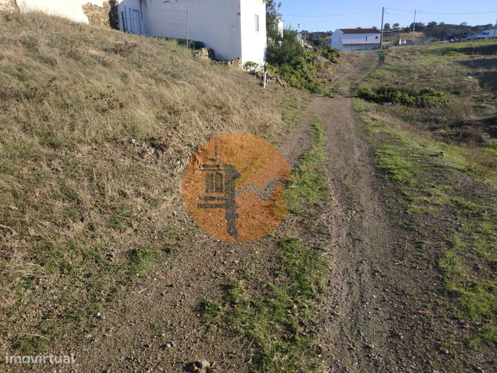 TERRENO COM RUINA - 4.960 M2 - COM NORA - ÁGUA DA BARRAGEM NA JUNQU...-5