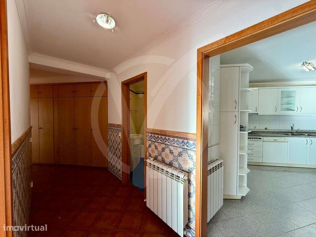 Excelente T3 na Póvoa de Varzim com 2 Garagens Fechadas - Grande imagem: 5/19