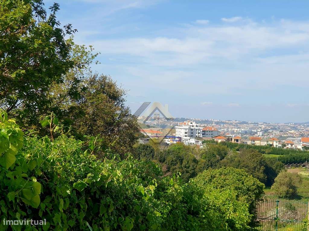TERRENO JUNTO AO HOSPITAL SANTOS SILVA EM V N GAIA-12