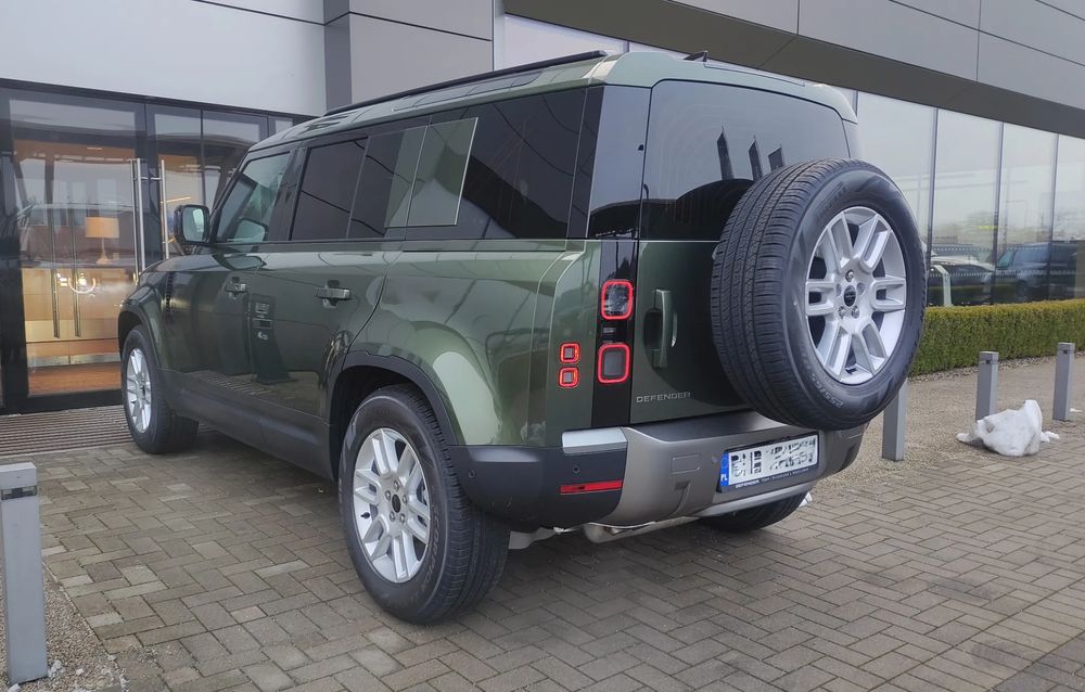 Land-Rover Defender 3.0 Diesel 200 KM — zdjęcie 5