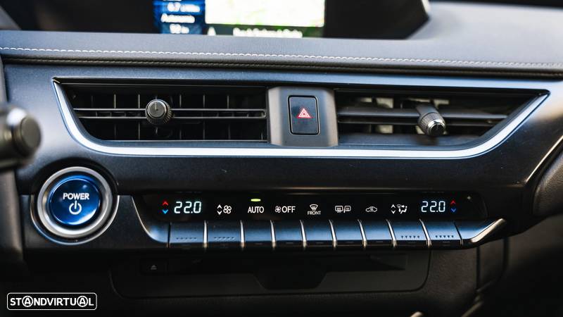 Lexus UX 250h Special Edition (LCA) - 31