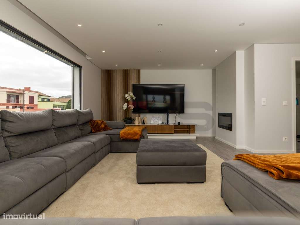 Refúgio Moderno com Vista e Design no Pico da Pedra, Ilha de São Mi...-51