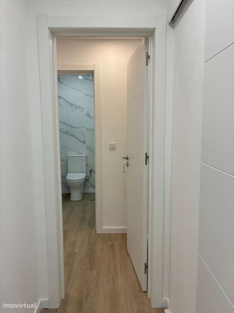 Apartamento T4 em Barreiro com Excelente Localização-20