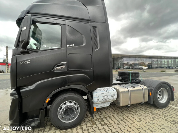 Iveco S-Way - 10