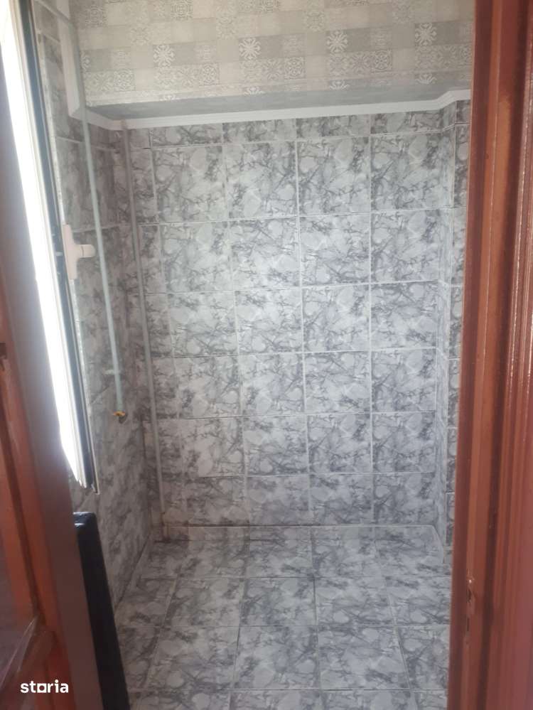 Apartament 2 camere Micro40 et3/4,Liber 32 000 euro neg-3