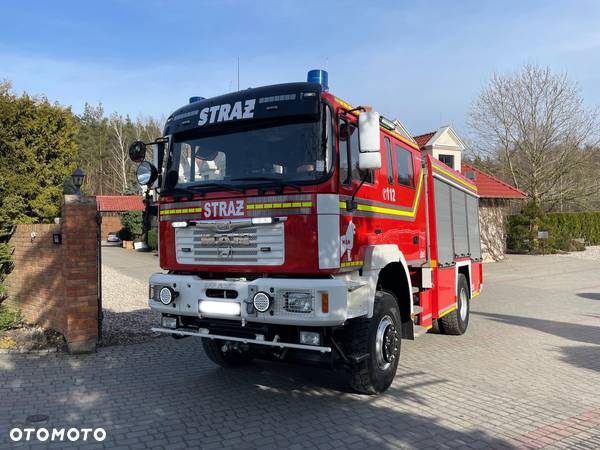 MAN STRAŻ POŻARNA POŻARNICZY 4X4 19.420 Z CNBOP ROSENBAUER CIĘŻKI CAFS PEŁNA OPCJA PIANA A i B CIĘŻKA LEKKA DZIAŁKO ZRASZACZ REDUKTOR BLOKADY WYSOKI PRZEŚWIT WYSOKIE KĄTY NATARCIA+PRZECHYŁU SUPER DURZE KOŁO WZMOCNIONE SK.ZF KONFIGURACYJNIE POJAZD W PEŁNI PRZYSTOSOWANY DO WSZYSTKICH ZADAŃ  NOWY BREND 2022 LIFT NAJAŚNICA STEROWANA LED LISTWA LED OŚWIETLENIE POLA PR. 360 LED  WZMOCNIONY ZBIORNIK GŁÓWNY+REWIZJA DWA SYSTEMY PIANO TWÓRCZE CAFS DWA NATARCIA WYSOKIEGO CIŚNIENIA Z PIANĄ CAFS!!! WŁAZ REWIZYJNY TRZY ZBIORNIKI!! POJAZD JAK NOWY - 13