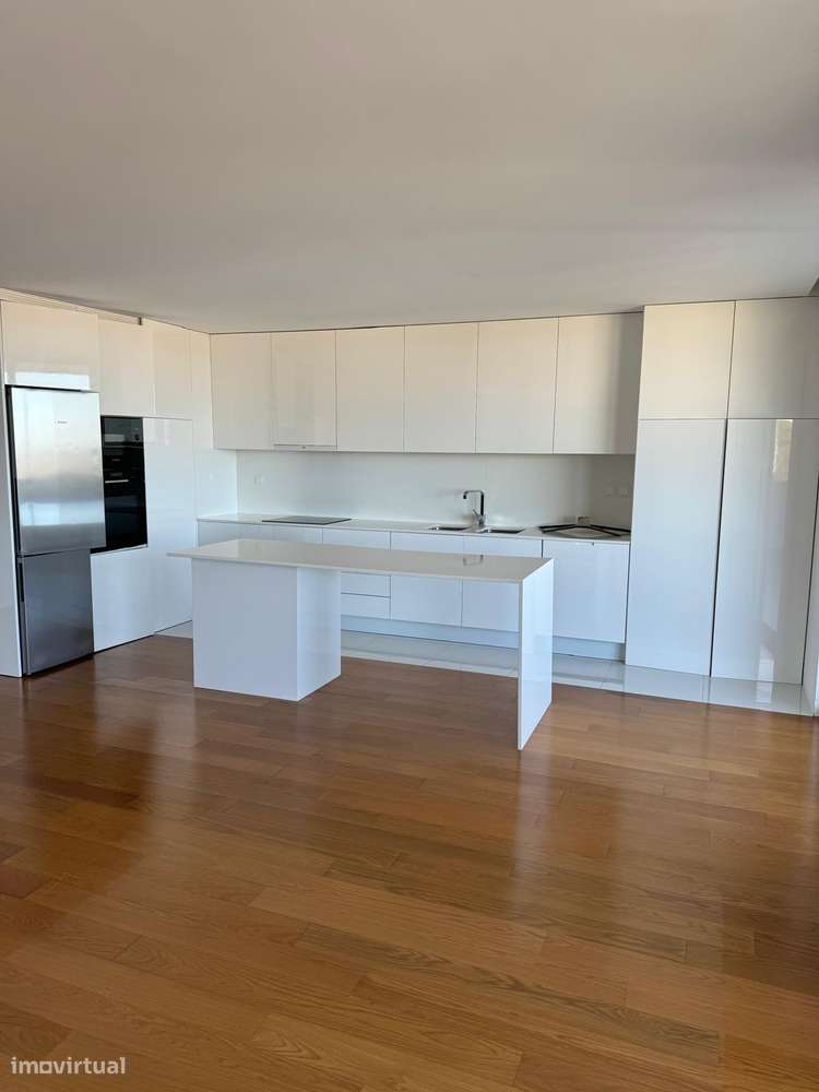 Arrenda-se Apartamento T3 na Falperra – Vista sobre a Cidade de Braga - Grande imagem: 4/12