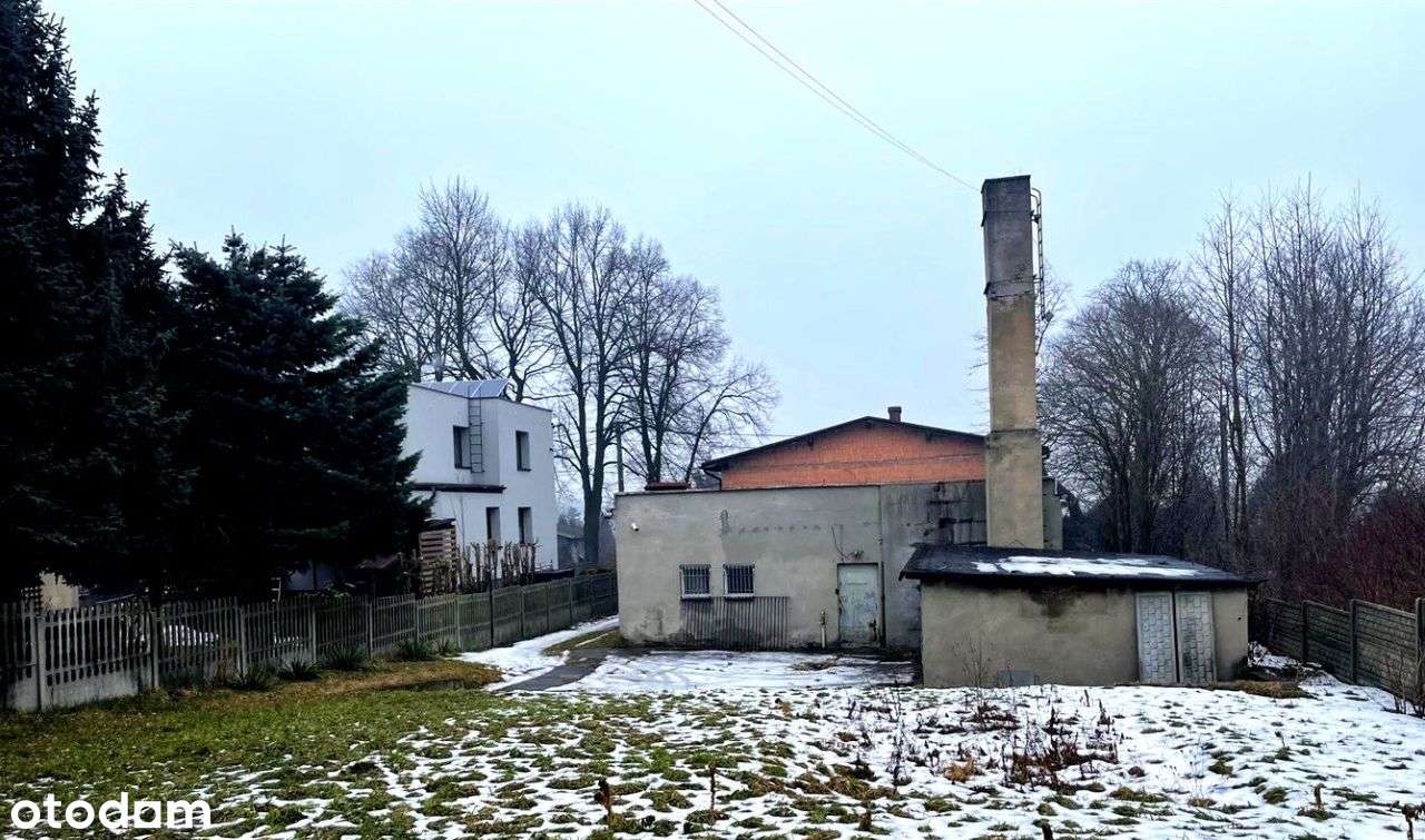 Dwa budynki. Mieszkalny i produkcyjno - magazynowy.-0