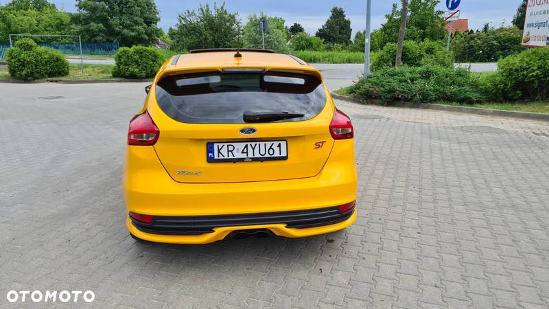 Ford Focus 2.0 EcoBoost ST - 7