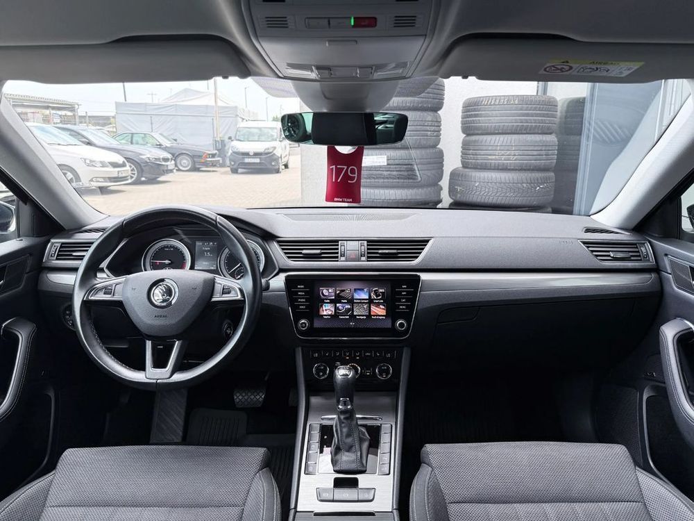 Skoda Superb 2.0 TDI Scr 4X4 Style DSG 2019 — zdjęcie 6