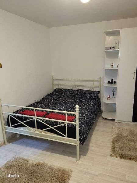 Lupeni - Straja - Inchiriez Garsoniera RH - Imagine principală: 5/7