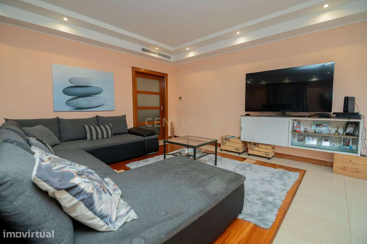 FABULOSO APARTAMENTO DE LUXO T2 DE GRANDES DIMENSÕES COM 2 LUGARES DE-14