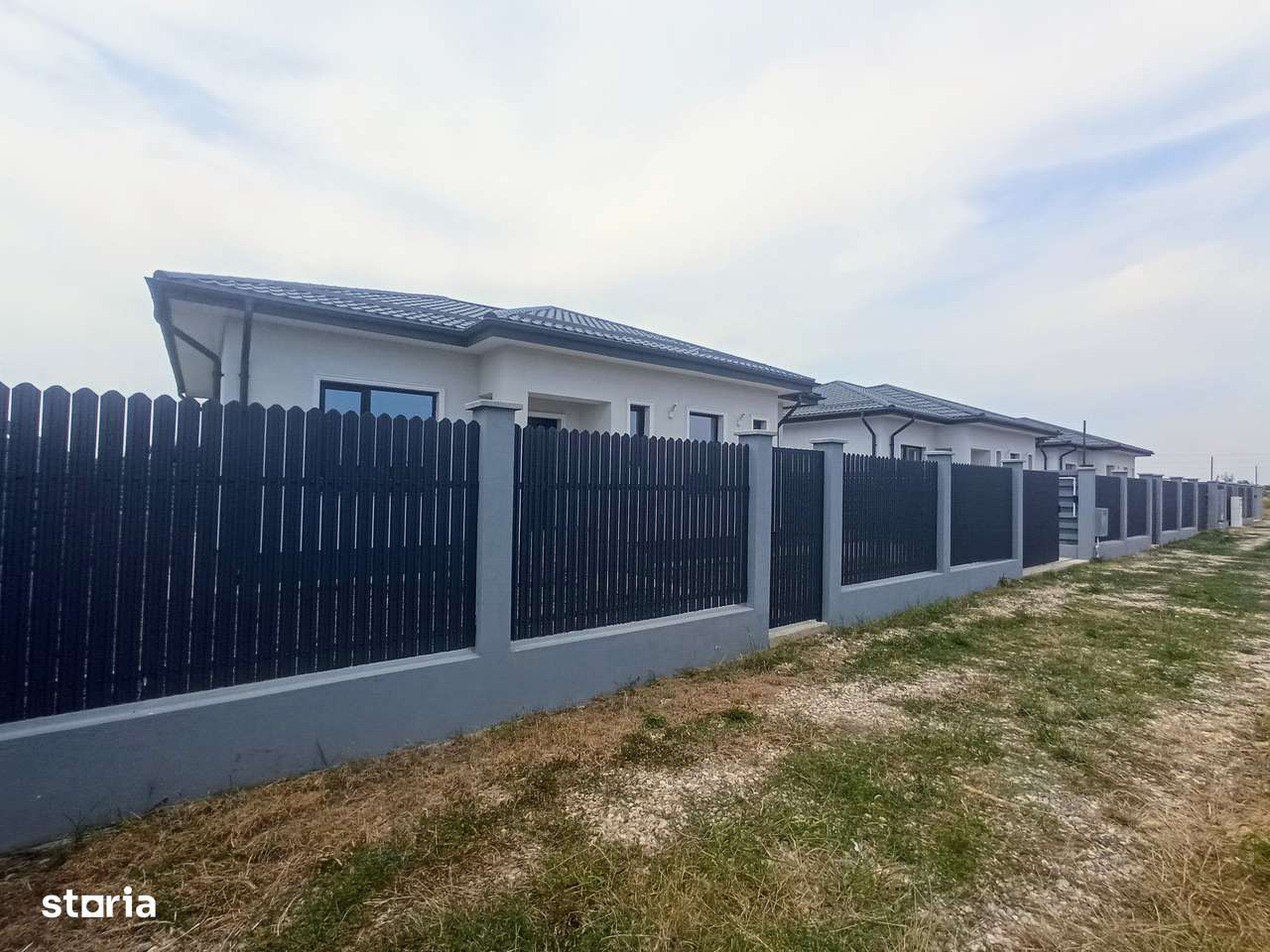 CASA INDIVIDUALA - 4 CAMERE, 333 MP TEREN,PARTER + POD, COMISION 0% - Imagine principală: 4/20