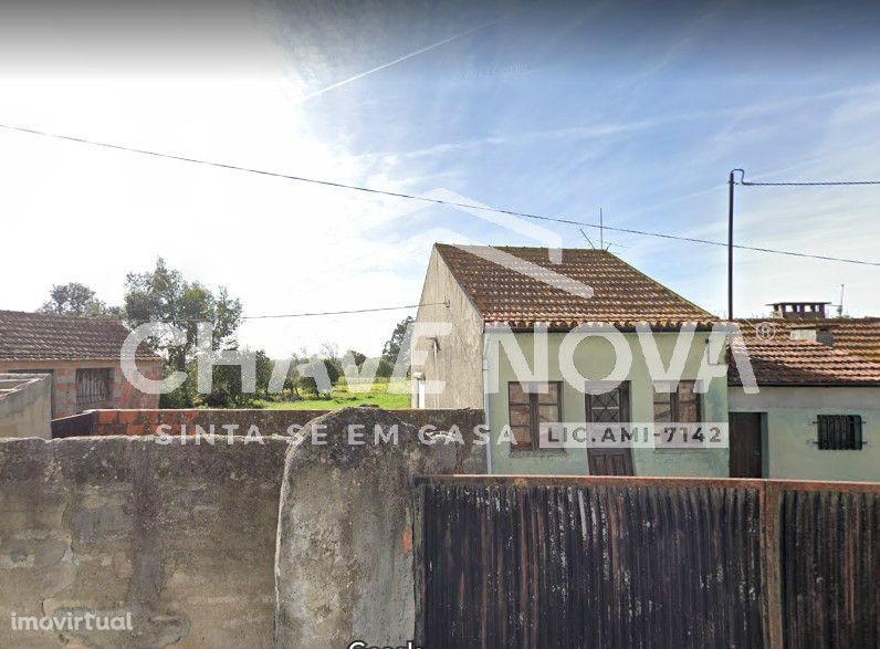 Moradia geminada t3, Compra por 150.000€ Aveiro, Cacia