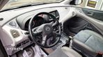 Nissan Almera Tino 1.8 Visia - 18